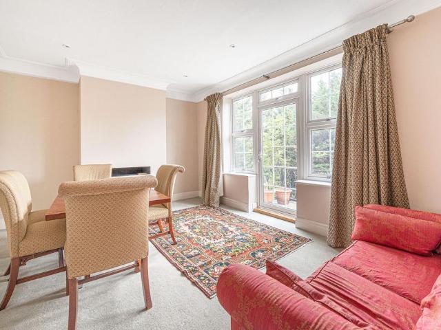 House for rent in Golders Green, Greater London