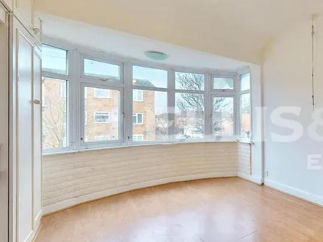 House for rent in London Borough of Ealing, Perivale