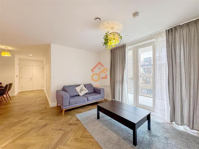 House for rent in Queen's Park, Greater London