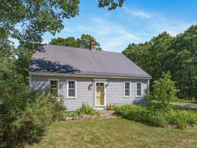 House for sale in Pownal, Maine