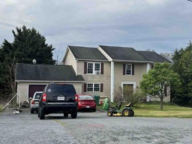 House for sale in Shady Grove, Pennsylvania