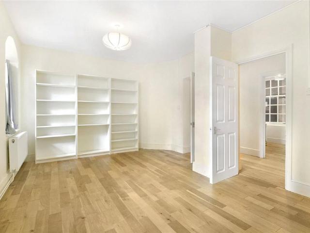 Apartment for rent in Millbank Estate, Greater London