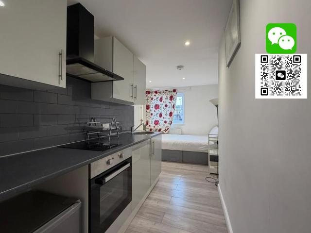Studio for rent in Earl's Court, Greater London