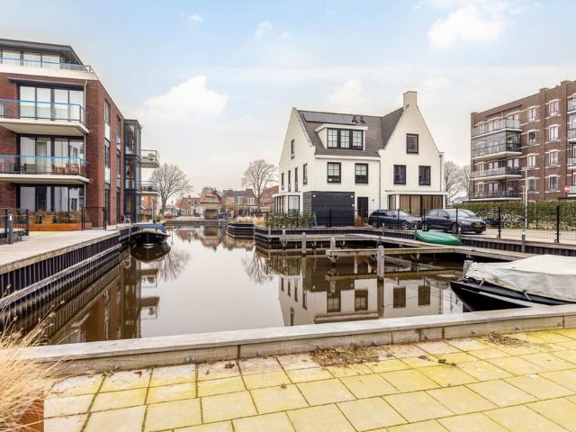 Appartement te huur in Zoeterwoude, Zoeterwoude-rijndijk