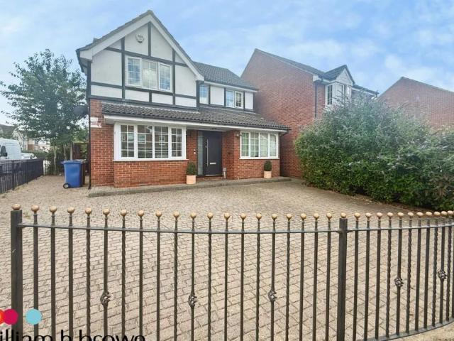 House for rent in Badgers Dene, Grays