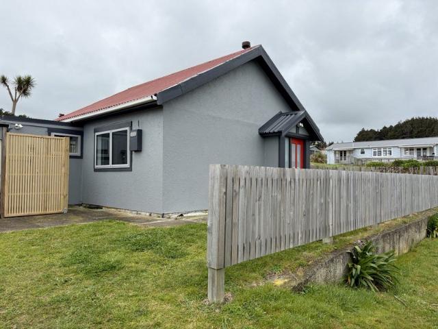 House for rent in Hōkio Beach, Horowhenua District