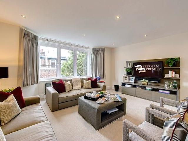 Apartment for rent in Chelsea, Greater London