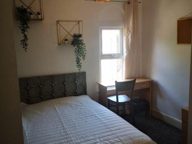 House for rent in Saint George's, South Yorkshire