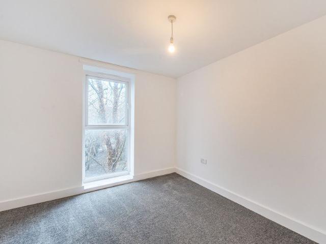 Apartment for rent in London Borough of Merton, Mitcham