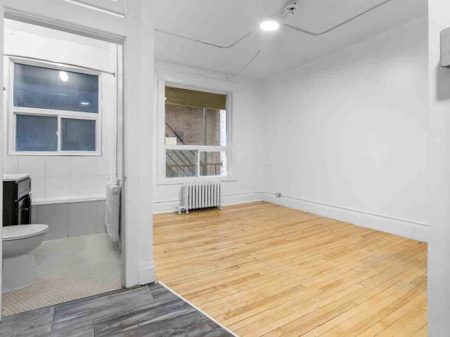 Apartment for rent in Mulhurst Bay, Ontario