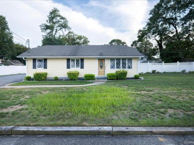 House for sale in Centereach, New York