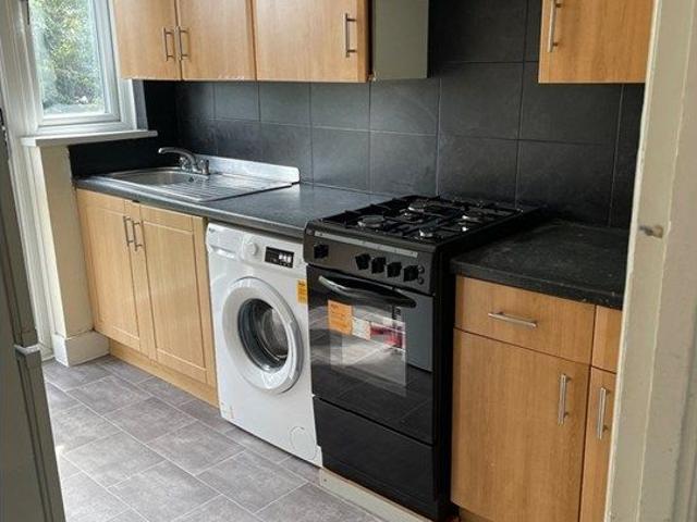House for rent in Kingsbury, Greater London