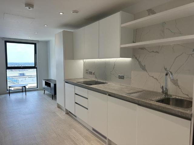 Apartment for rent in Lansdowne, Springbourne