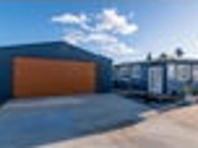 Apartment for rent in Holdens Bay