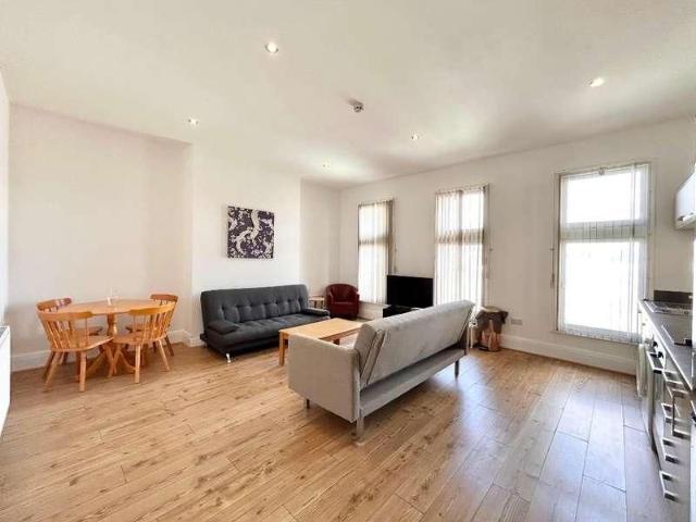 Apartment for rent in Garrison Side, Hull