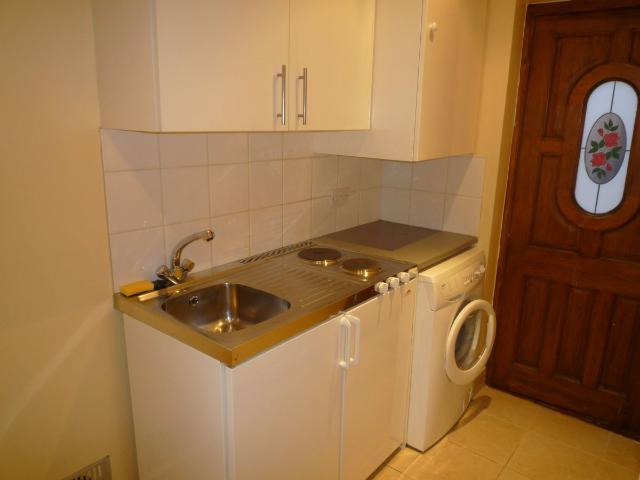 Studio for rent in Hendon, Isle Of Man