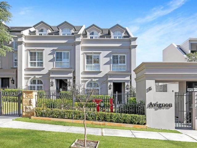 Townhouse for rent in Sydney, New South Wales