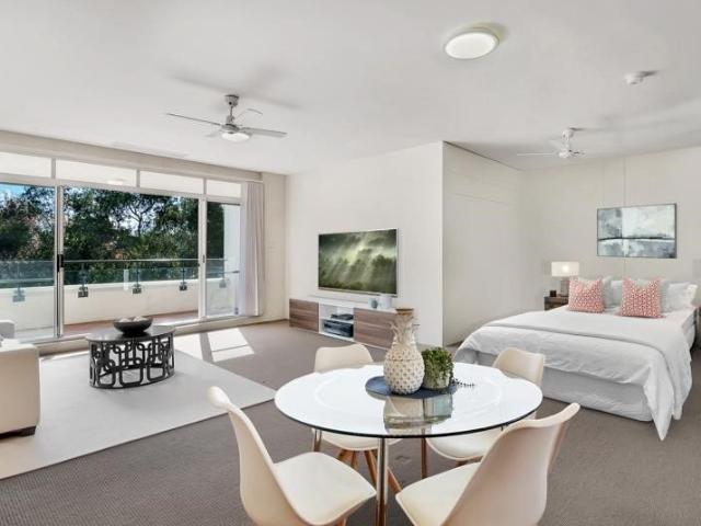 Granny Flat for rent in Waterloo, Sydney