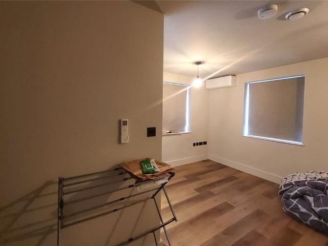 Studio for rent in Rush Green, Greater London