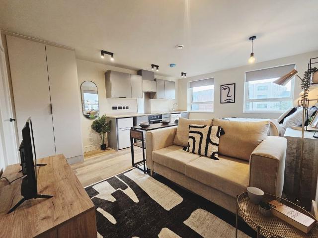 Studio for rent in Rush Green, Greater London