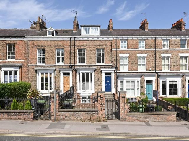 Apartment for rent in Scarcroft, York