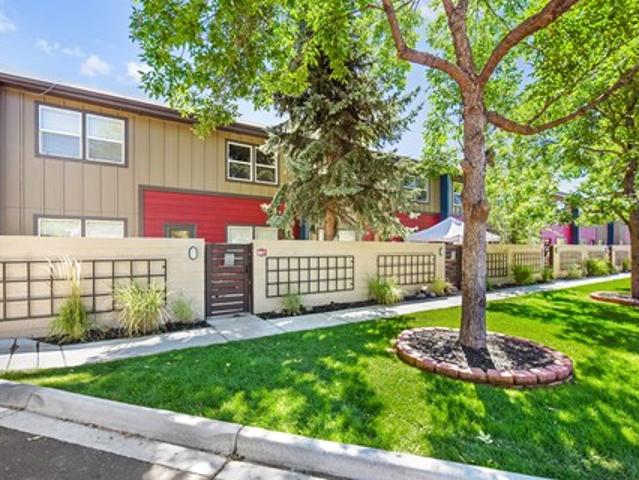 Townhouse for rent in Lakewood