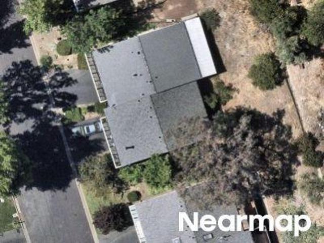 Townhouse for sale in Martinez, California