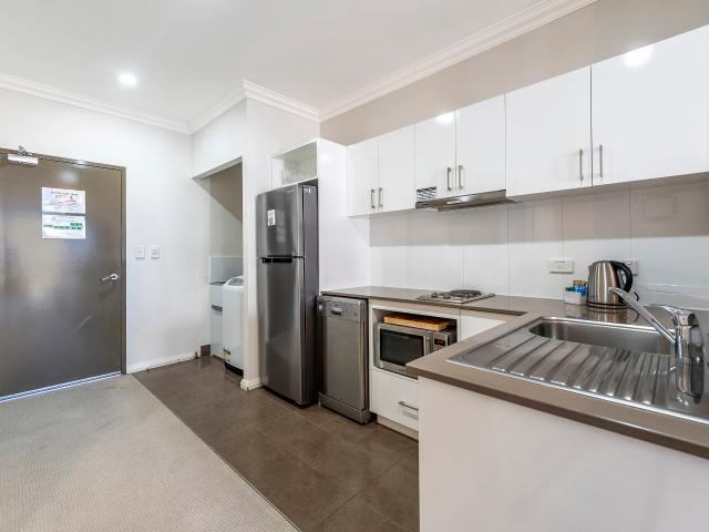 Apartment for sale in Parklands, Western Australia