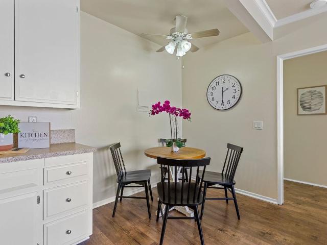 Apartment for rent in Midway City, California