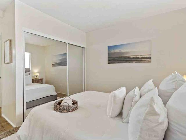 Apartment for rent in Midway City, California