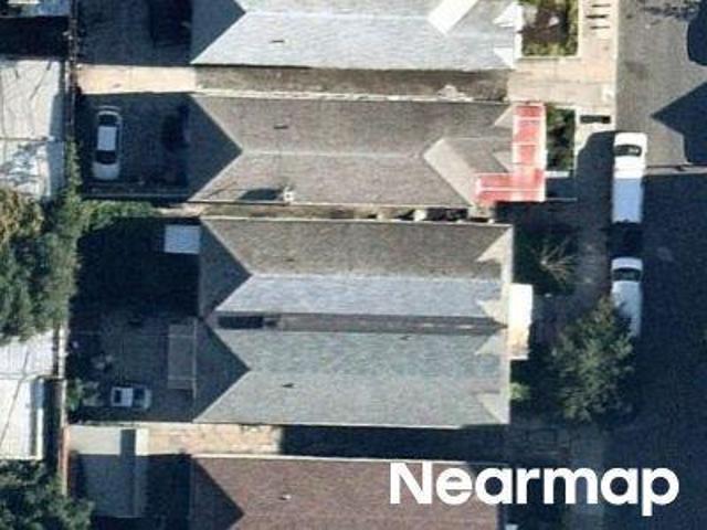 House for sale in The Bronx, Arverne