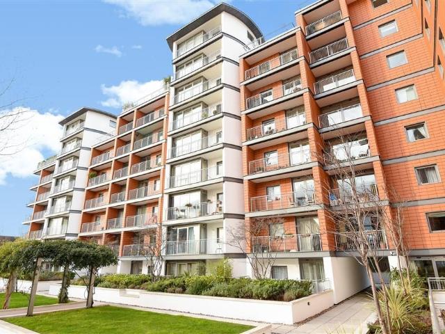 Apartment for rent in London Borough of Hounslow, Greater London