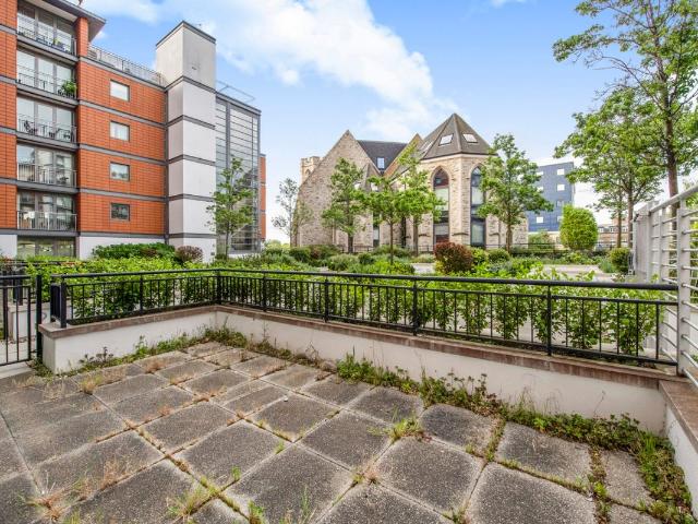 Apartment for rent in London Borough of Hounslow, Greater London