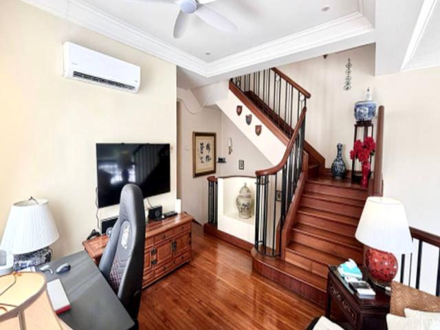 Apartment for sale in Ulu Pandan