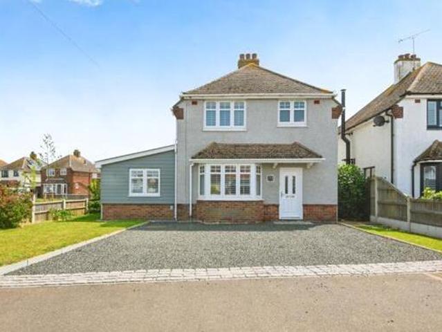 House for sale in Holland-on-Sea, Dale Hill