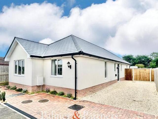 House for sale in Holland-on-Sea, Dale Hill