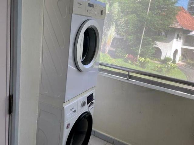 Condominium for rent in Holland