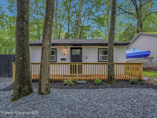 House for sale in Hawley