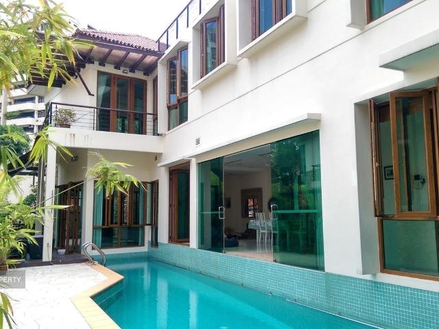 Detached House for sale