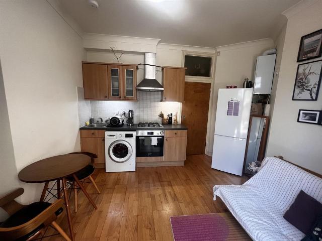 Apartment for rent in Harlesden, Greater London