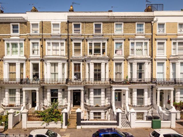Apartment for rent in Kensington, Greater London