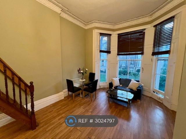 Room for rent in Kensington, Greater London