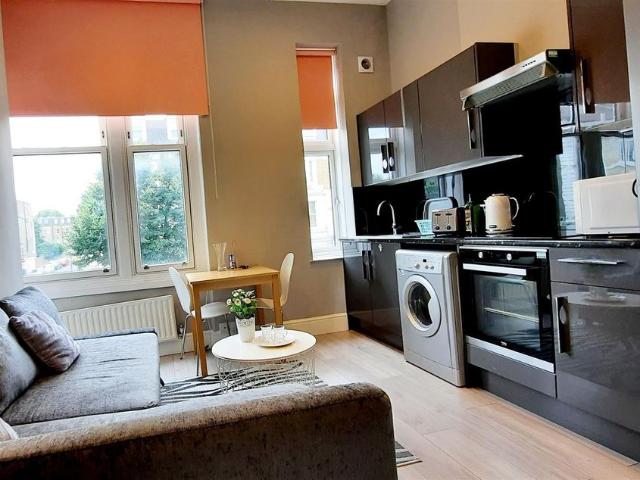 Studio for rent in Notting Hill, Greater London