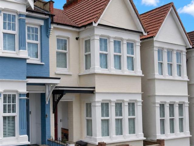 Apartment for rent in Alton Barnes, Essex