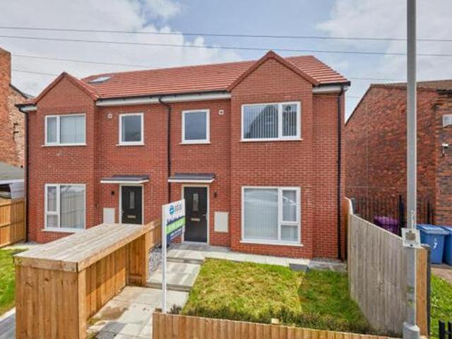 House for sale in Calderstones