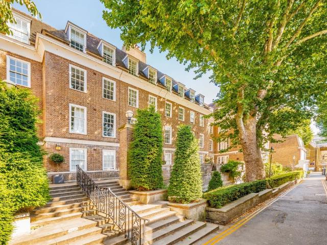 Apartment for rent in Kensington, Greater London
