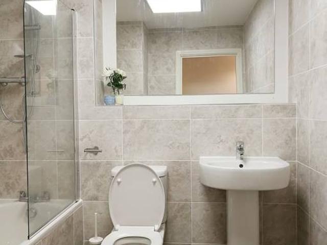 Apartment for rent in Kensington, Greater London