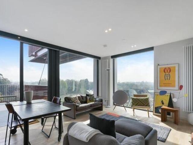 House for sale in London Borough of Hounslow, Cat Hill