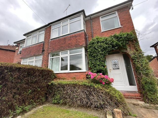 House for rent in Hollin Park, West Yorkshire