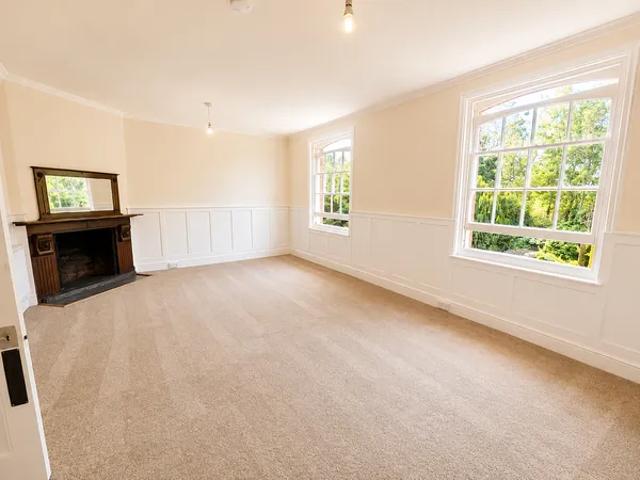 Apartment for rent in Hollingbourne, Midway